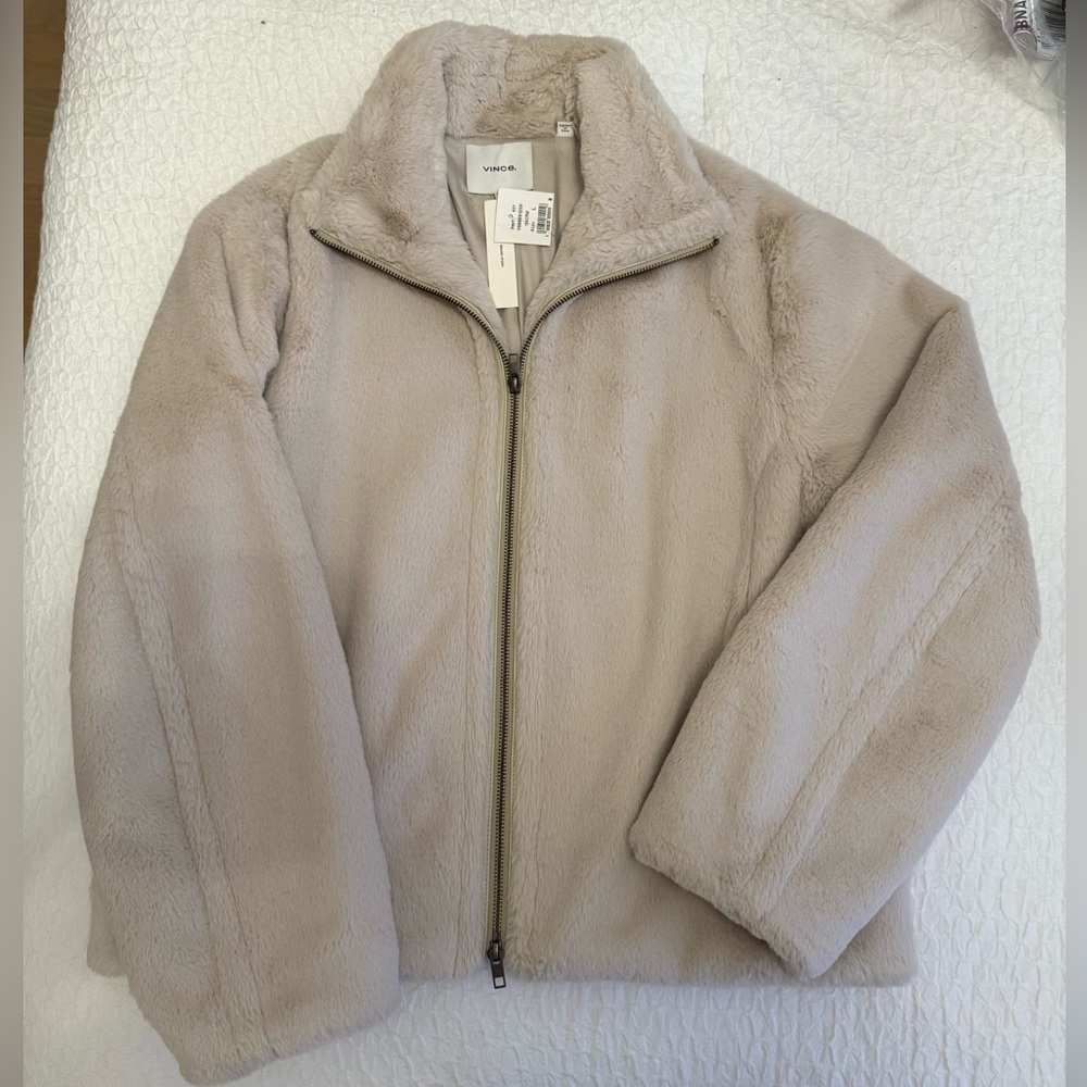Vince Faux Fur Cream Jacket (Size: Large) - Picture 4 of 16